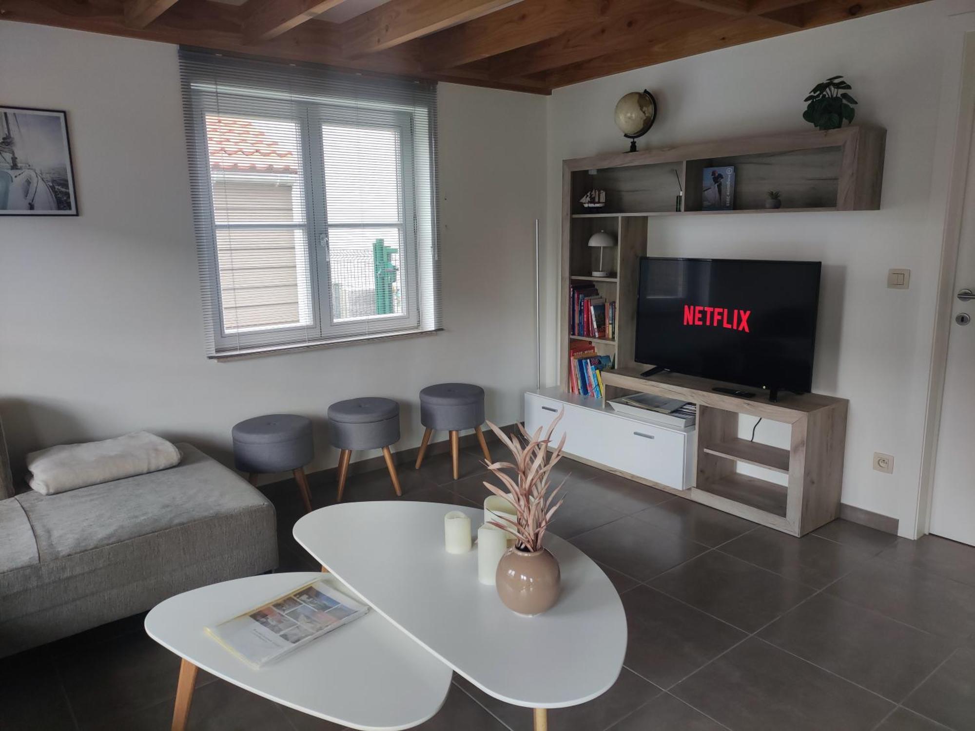 Vakantiewoning Polderhuis 10, Airco En Verwarming In Alle Kamers, Prive Parkeerplaats En Afgesloten Tuin Коксейде Екстериор снимка